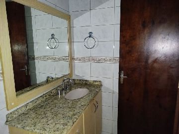 Banheiro social 2 no 1� pavimento