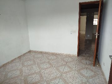 quarto 2 com sacada no 1� pavimento